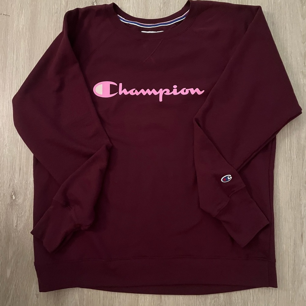 Champion Women’s Crewneck Sweatshirt